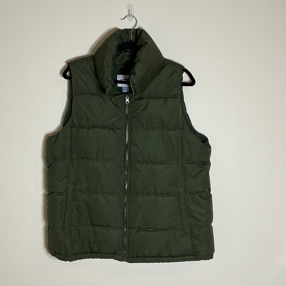 Old Navy Olive Puffer Vest
